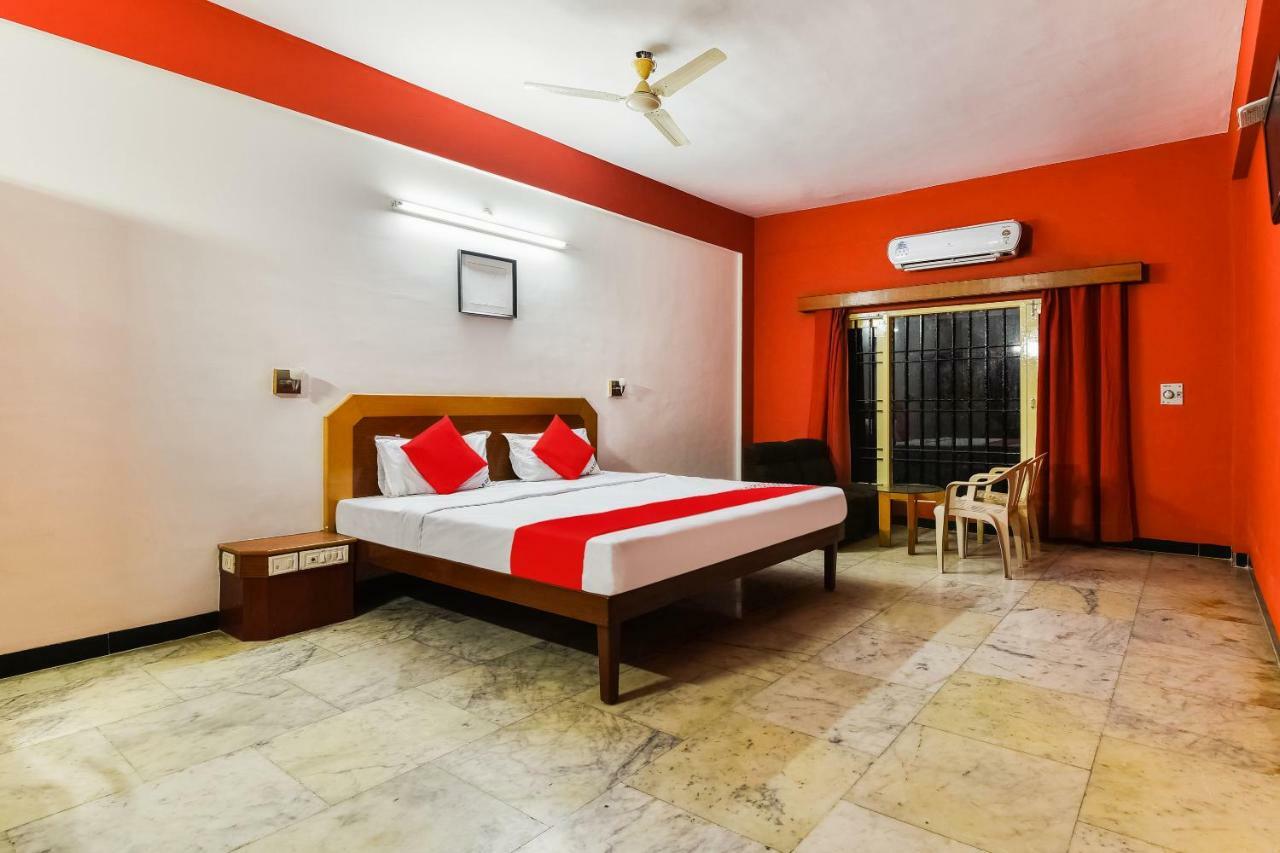 Oyo 48251 Dsr Grand Hotel Krishnagiri Exterior foto